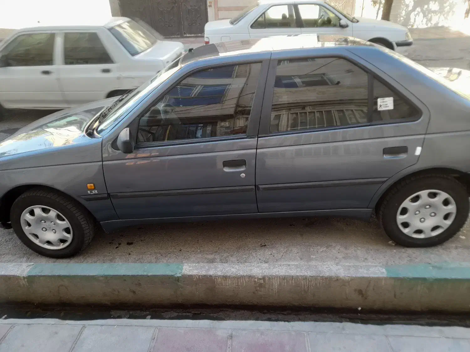 پژو ۴۰۵ خاکستری|خودرو سواری و وانت|باقرشهر, |دیوار