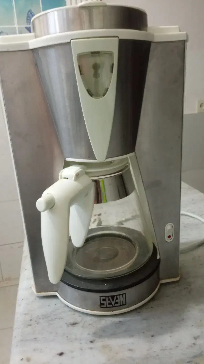 یک عدد قهوه جوش سالم تضمینی|قوری، کتری، قهوهساز دستی|بیرجند, |دیوار