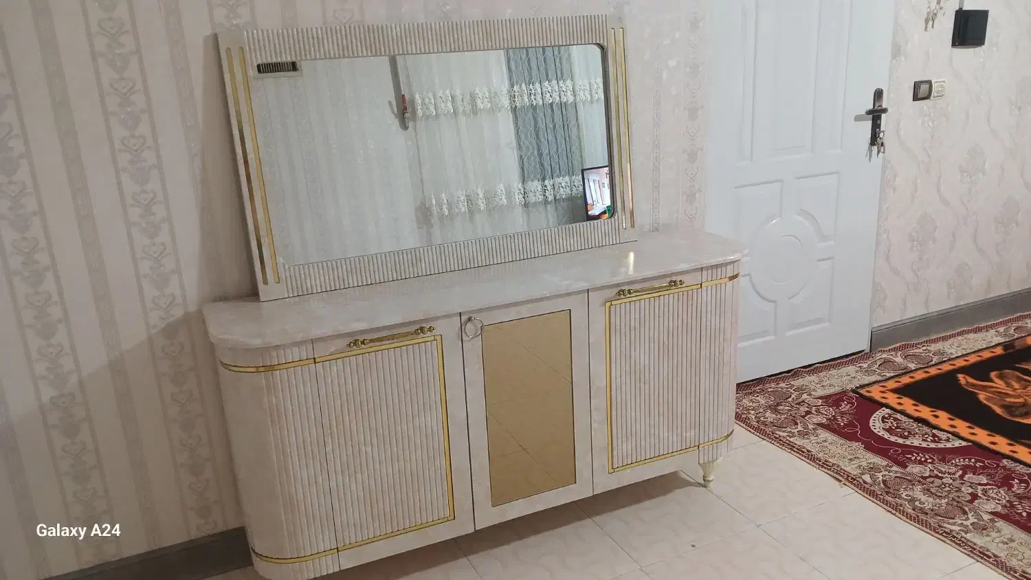 آینه کُنسول|بوفه، ویترین، کنسول|کرج, خرمدشت|دیوار