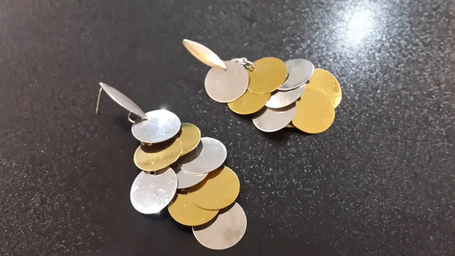 گردنبند، گوشواره، دستبند|بدلیجات|پرند, فاز ۰|دیوار