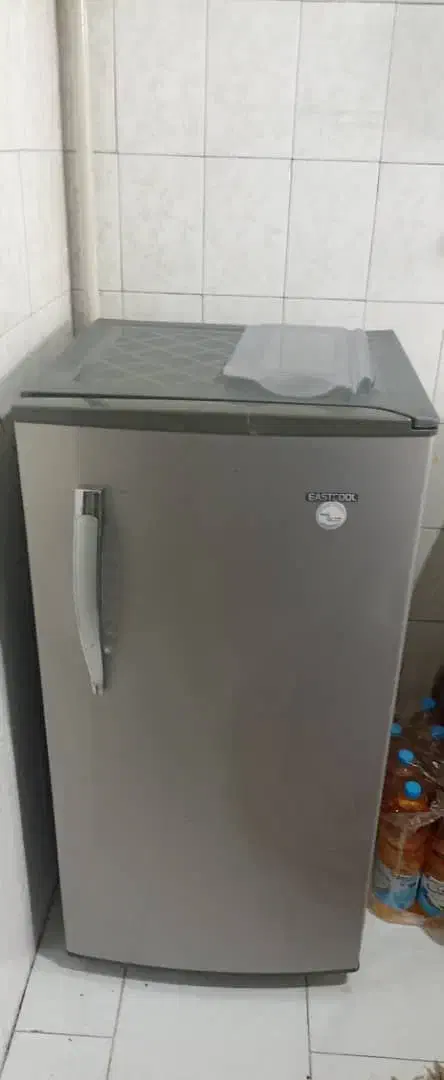 یخچال ایستکول 9 فوت|یخچال و فریزر|تهران, دولاب|دیوار