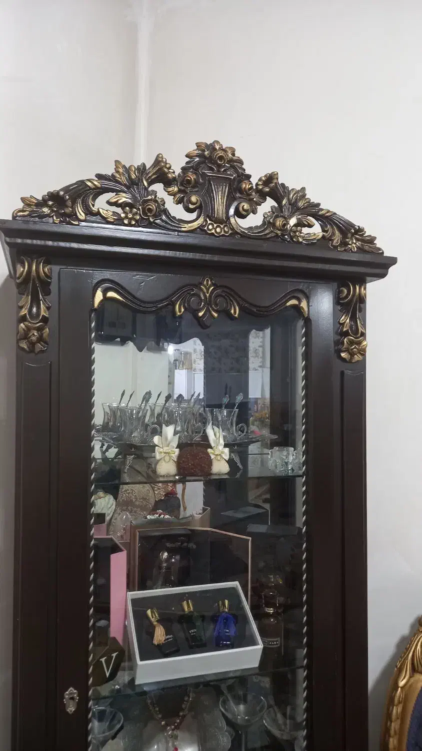 ویترین و میزبار|بوفه، ویترین، کنسول|بومهن, |دیوار