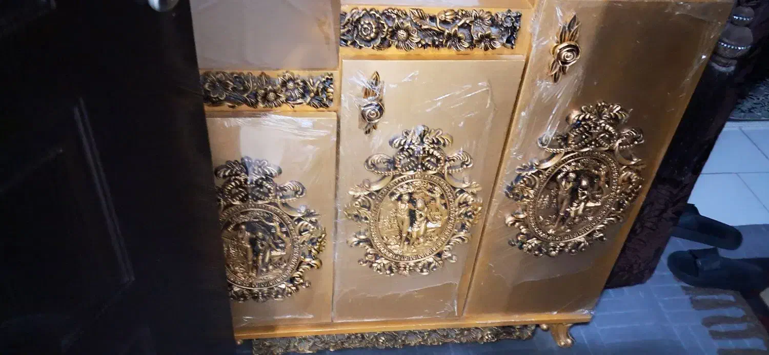 جاکفشی|جاکفشی، کمد، دراور|بیرجند, |دیوار