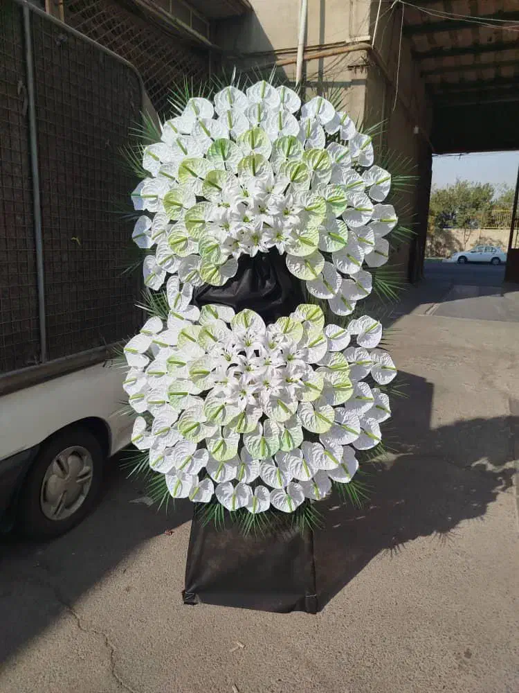 اجاره انواع تاج گل های مصنوعی ترحیم تسلیت ختم|خدمات پذیرایی، مراسم|باقرشهر, |دیوار