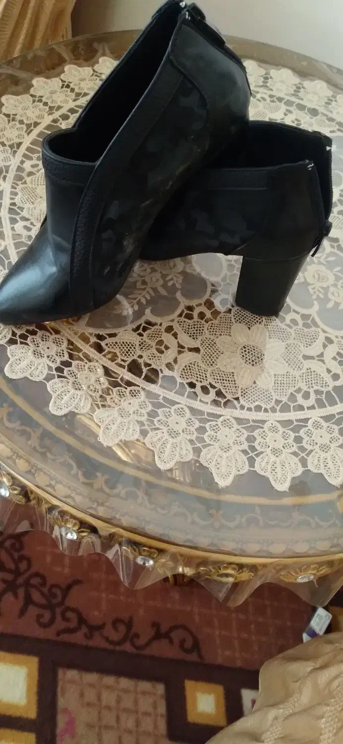 گفش|کیف، کفش، کمربند|اهر, |دیوار