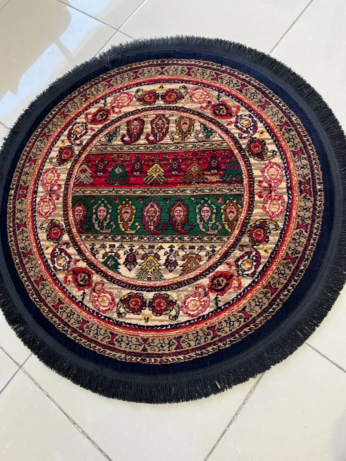 فرش گرد ماشینی جذاب و کاربردی جنس بی سی اف|فرش|شیراز, شهرک جماران|دیوار