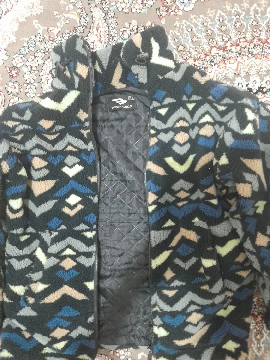 کاپشن بالانسیاگا|لباس|سنندج, |دیوار