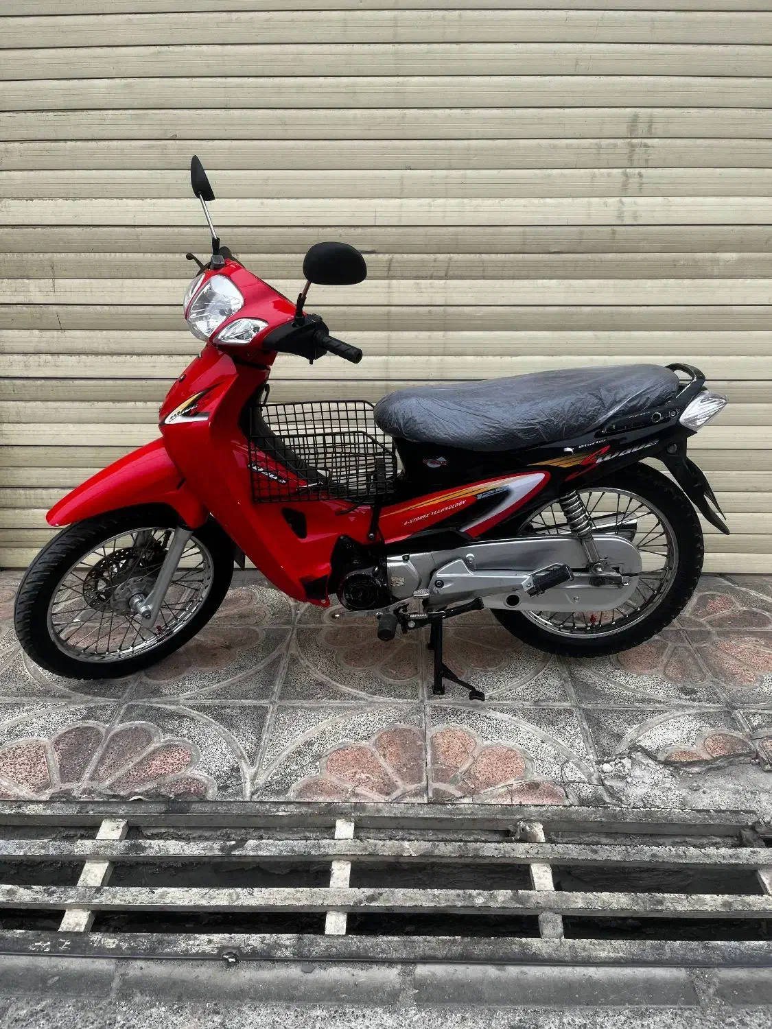 ویو رادیسون89|موتورسیکلت|تهران, منیریه|دیوار