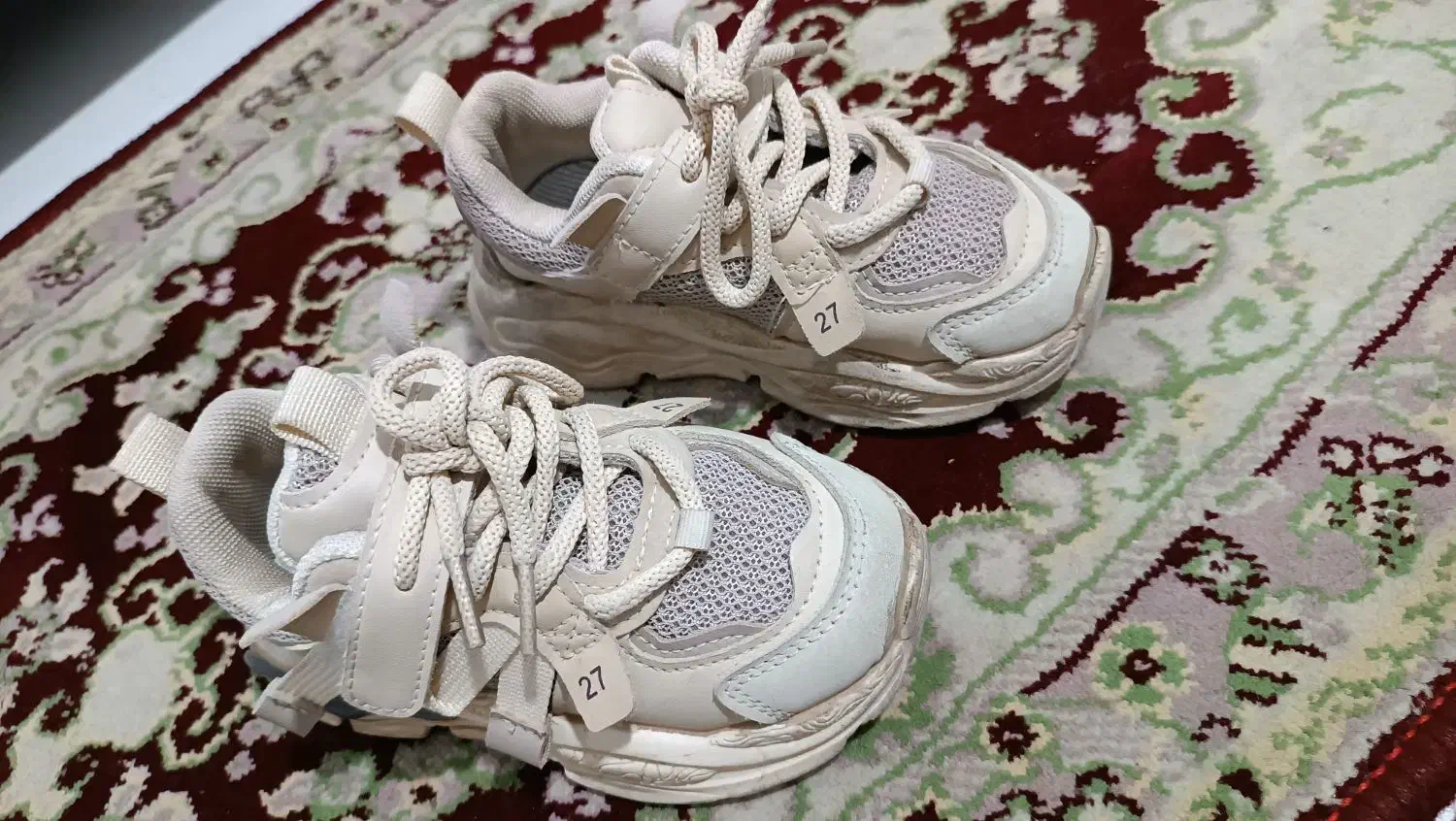 کفش در حد نو بچگانه|کفش و لباس بچه|مرودشت, فاز دوم شهرک فرهنگیان|دیوار