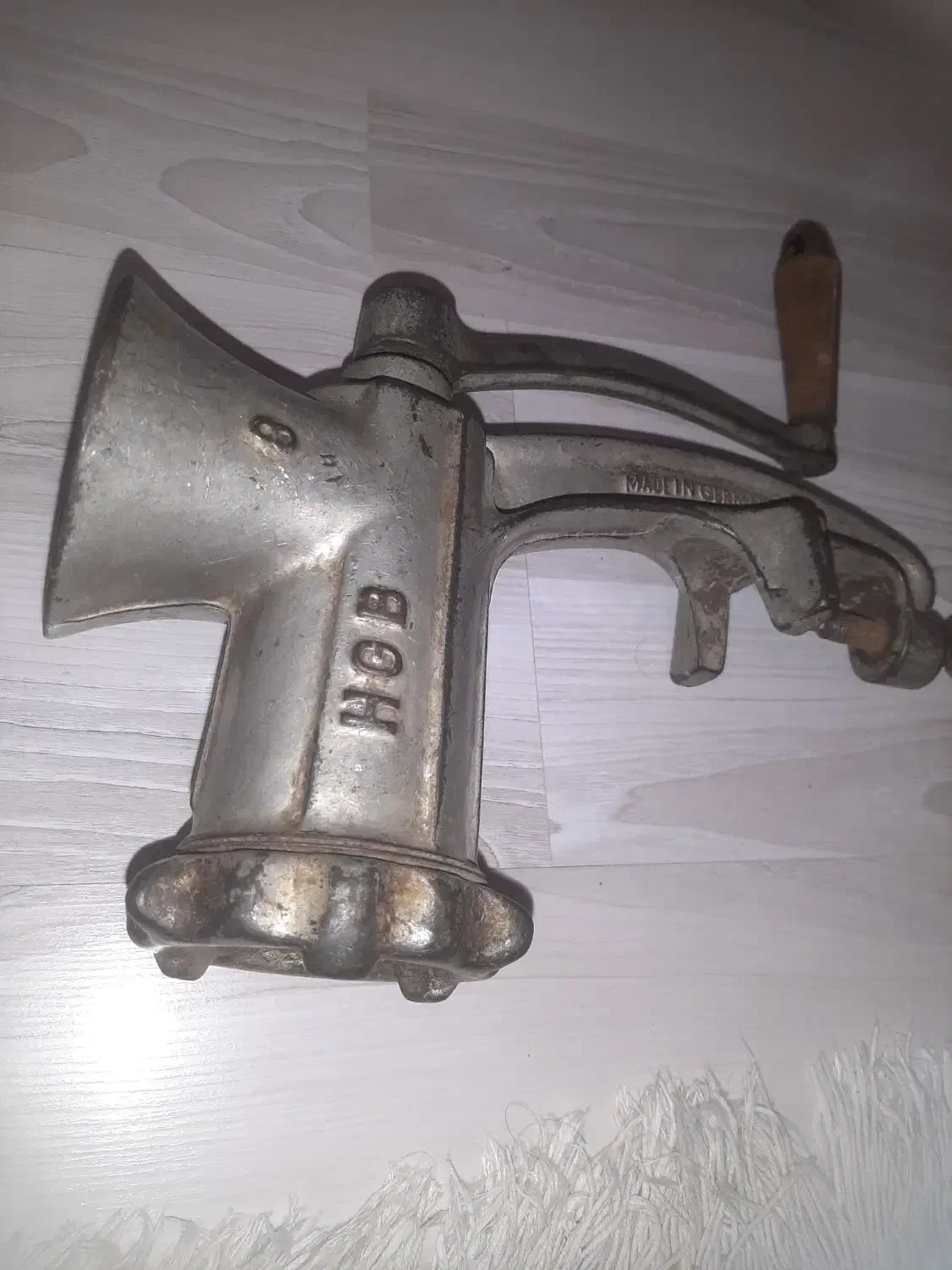 چرخ گوشت قدیمی دستی المانی|صنایع دستی و سایر لوازم تزئینی|اردبیل, |دیوار