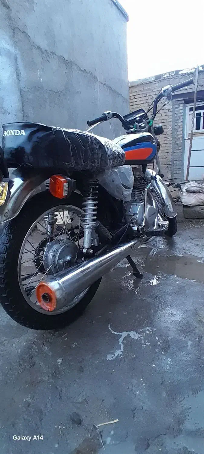 موتور|موتورسیکلت|پلدختر, |دیوار