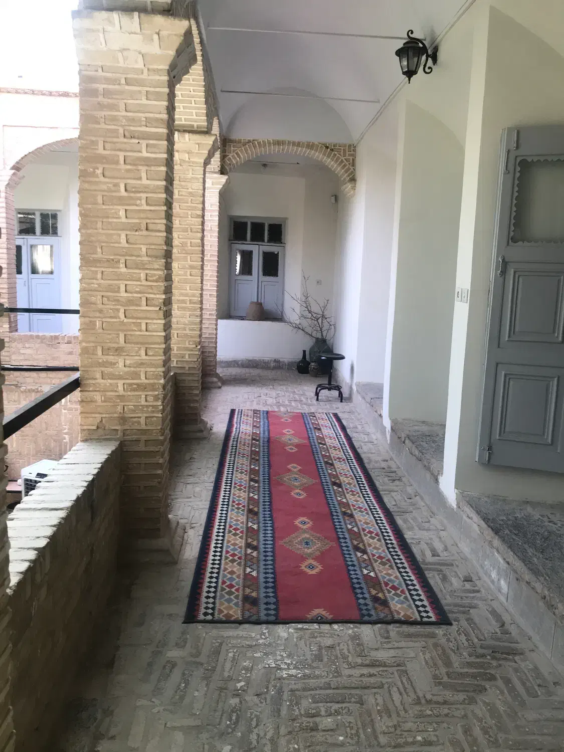 محیط نمایشگاهی|اجارهٔ کوتاهمدت دفتر کار و فضای آموزشی|یزد, |دیوار