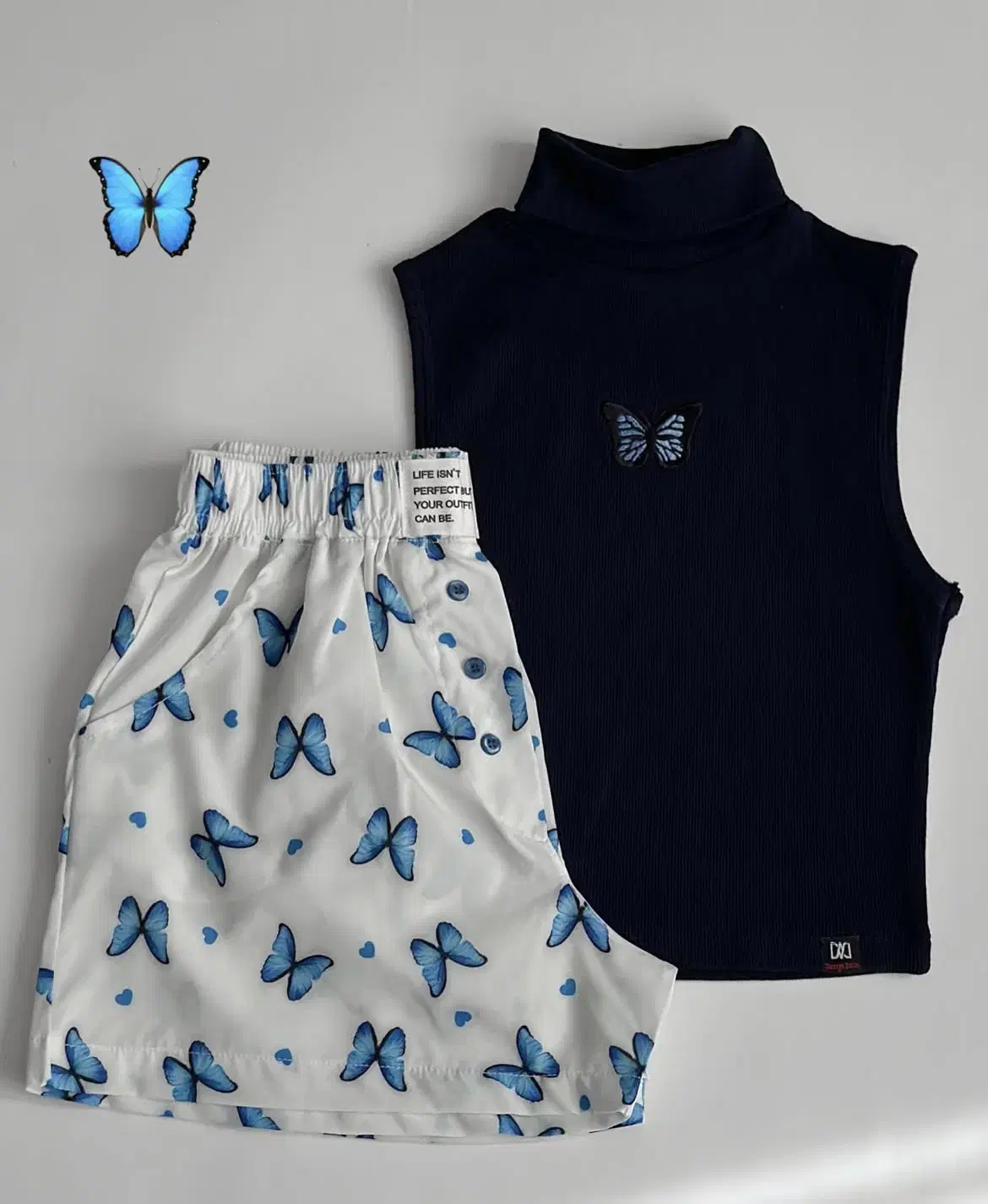 همه چیز اینجا زیر یه تومن|لباس|یزد, |دیوار