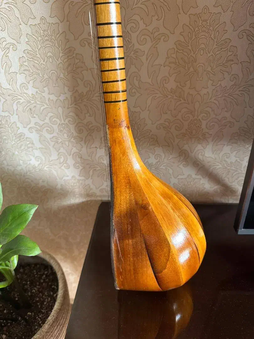 سه تار|سازهای سنتی|تهران, اکباتان|دیوار