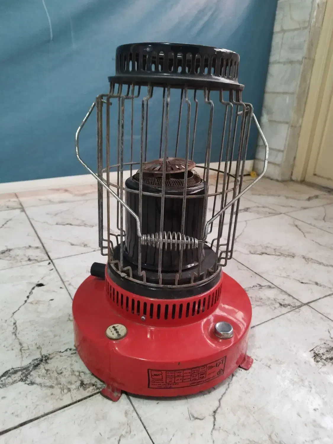 چراغ نفتی قدیمی|کلکسیون اشیاء عتیقه|اراک, |دیوار