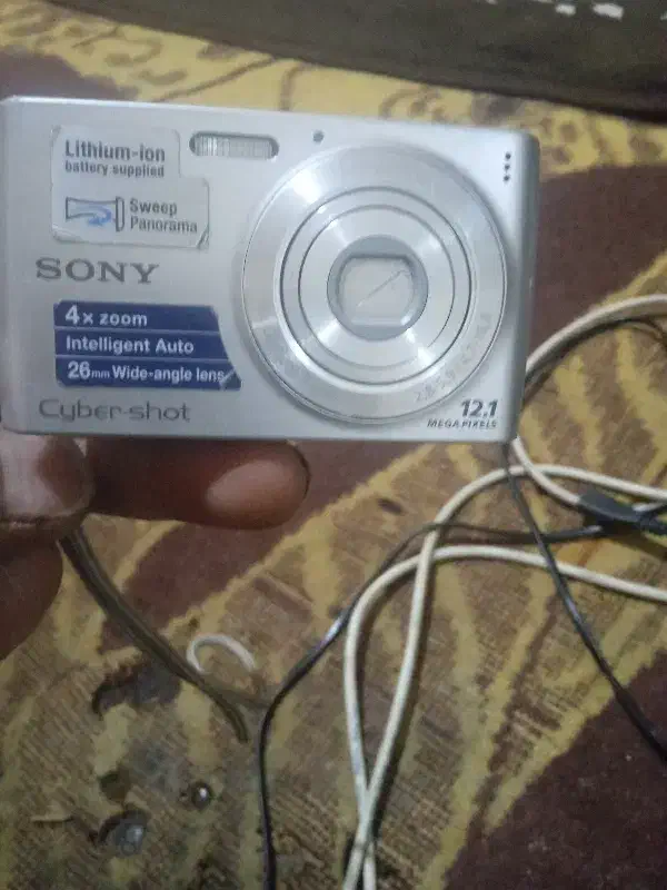 دوربین فیلمبرداری و عکاسیSONYوشارژرباطری خیلی تمیز|دوربین عکاسی و فیلم‌برداری|مبارکه, |دیوار