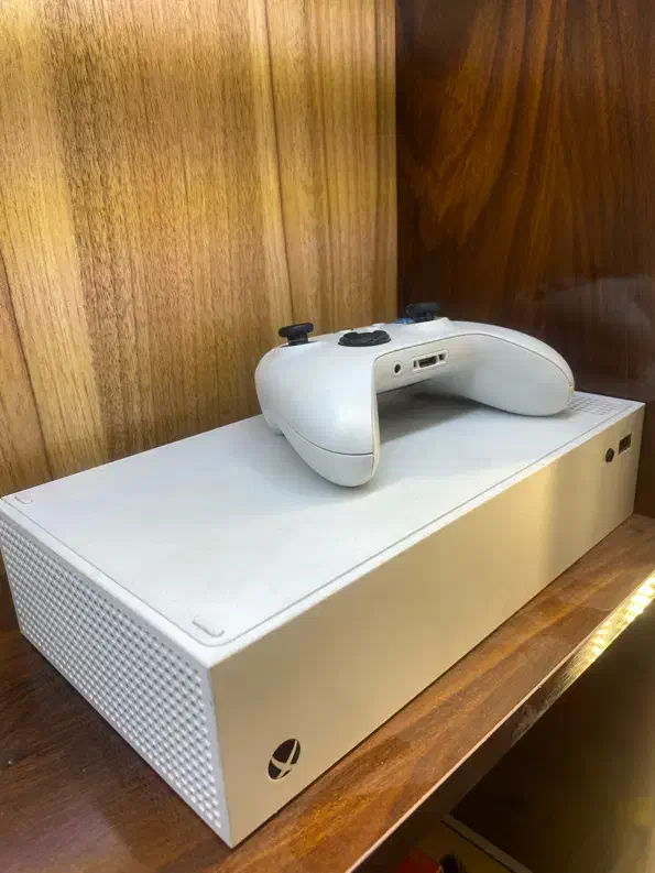 Xbox S|کنسول، بازی ویدئویی و آنلاین|سبزوار, پاسداران|دیوار
