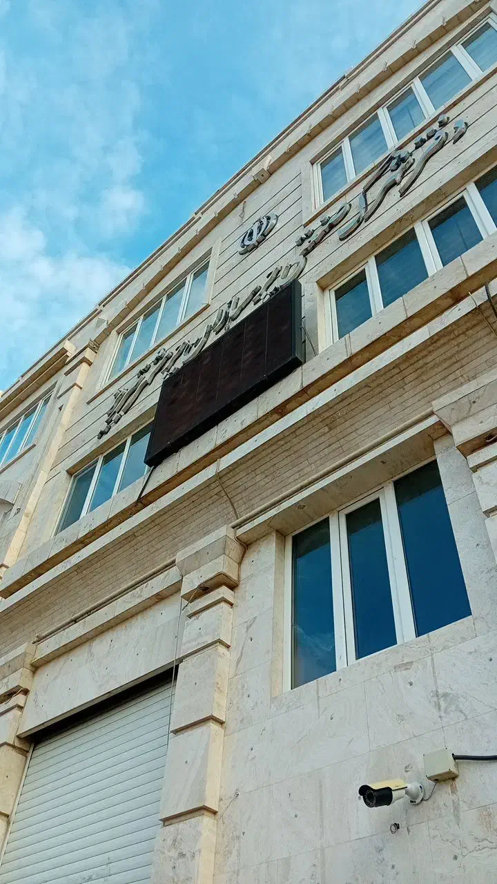 نصب تابلو روان ال ای دی بنر چلنیوم تعمیر|خدمات پیشه و مهارت|تبریز, |دیوار