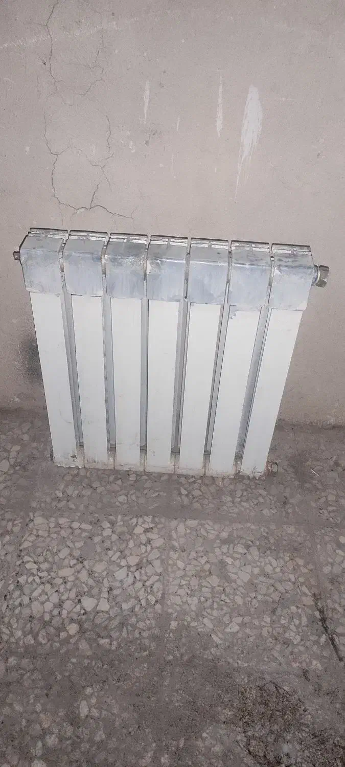 رادیاتور شوفاژ|آبگرمکن، پکیج، شوفاژ|فیروزکوه, |دیوار