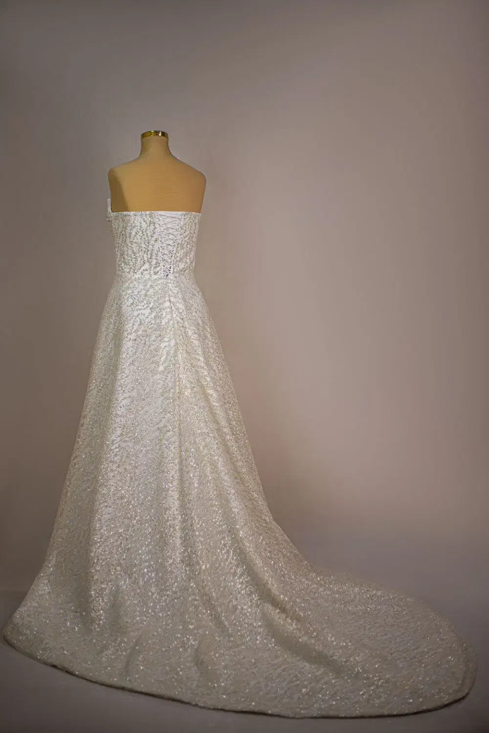 لباس عروس|لباس|اهواز, زندوکیلی|دیوار