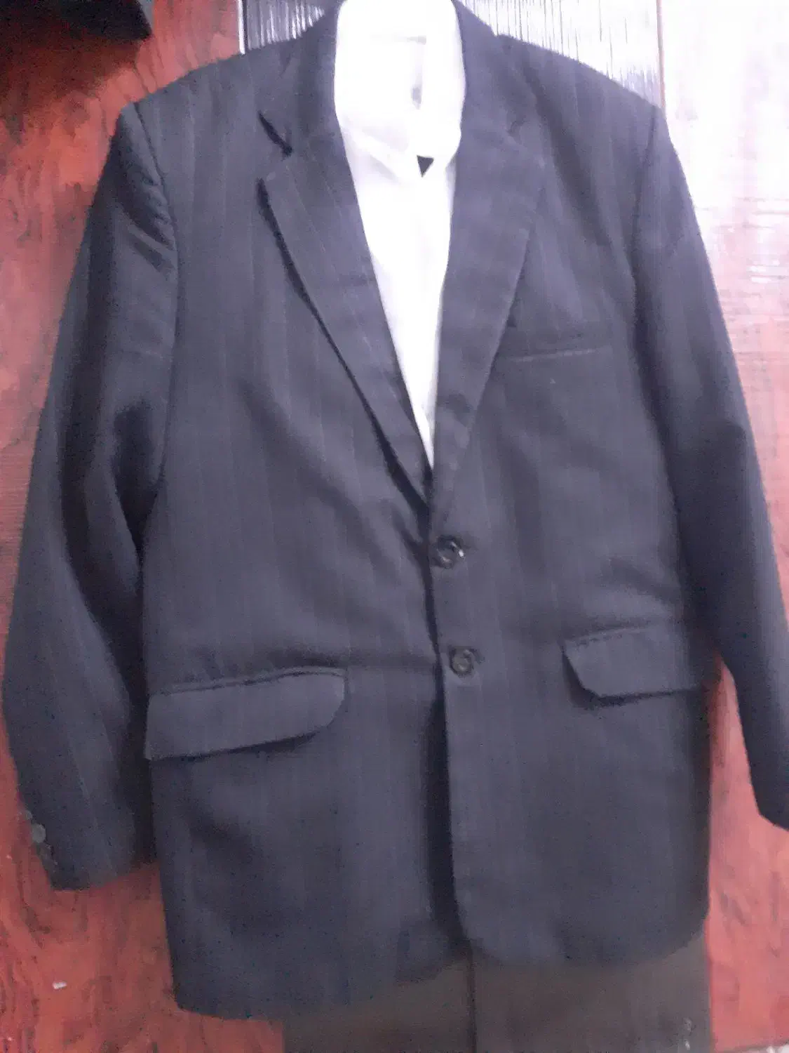 کت و شلوار مردانه|لباس|نیشابور, چمبران|دیوار