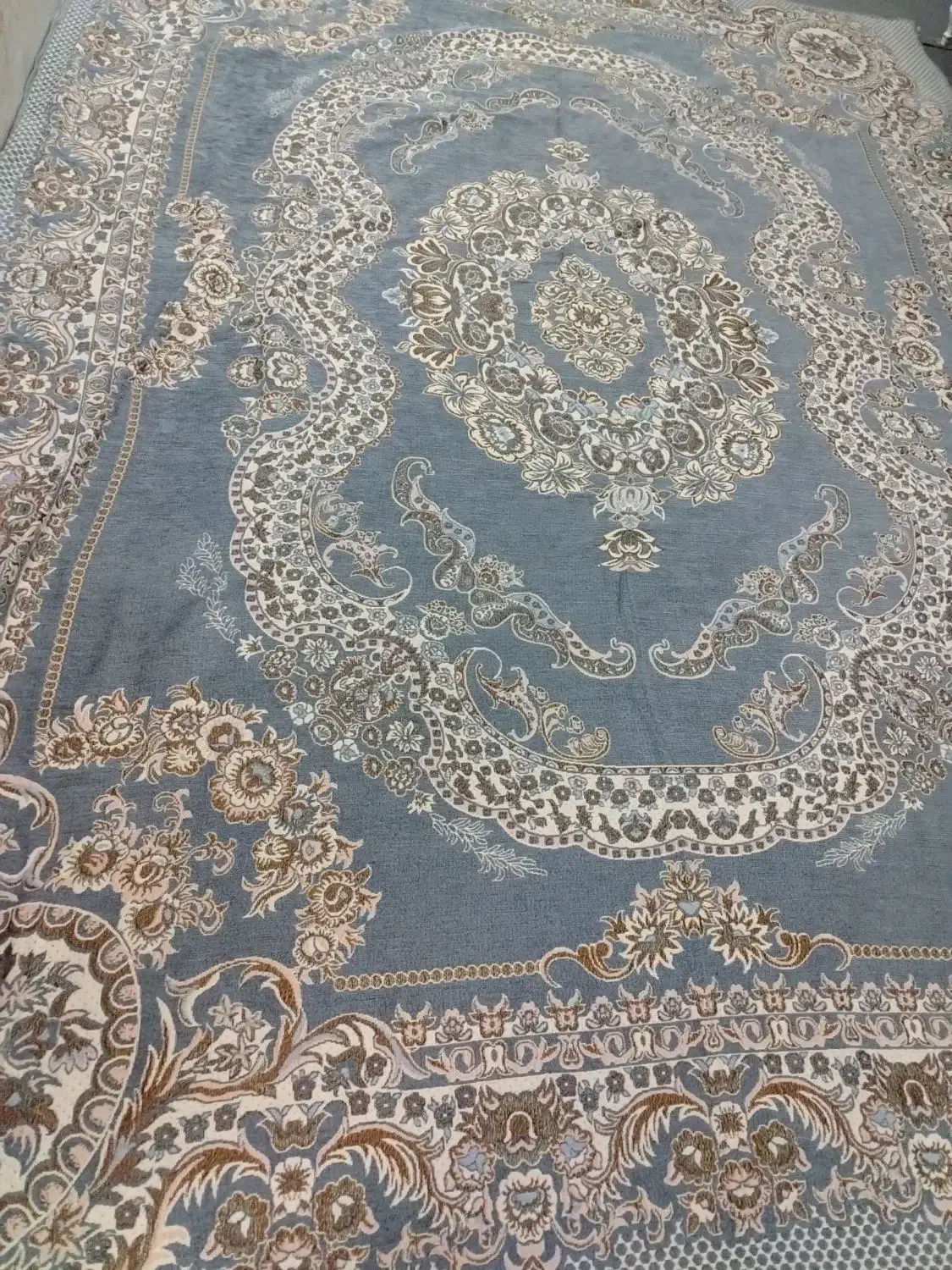 روفرشی 12 متری و 9 متری مخمل طوسی|روفرشی|قم, چهل درخت|دیوار