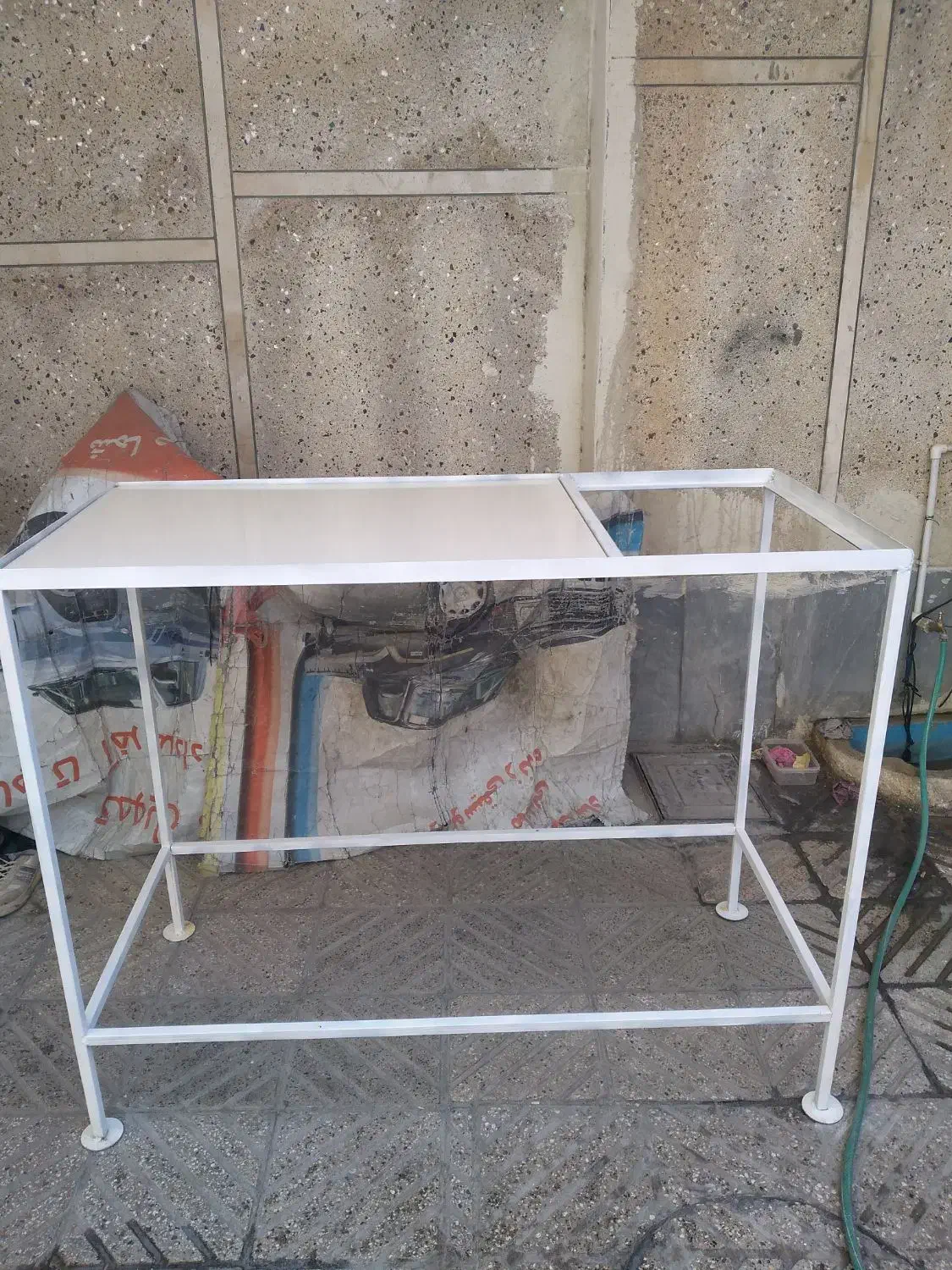 میز|میز تحریر و کامپیوتر|تبریز, |دیوار