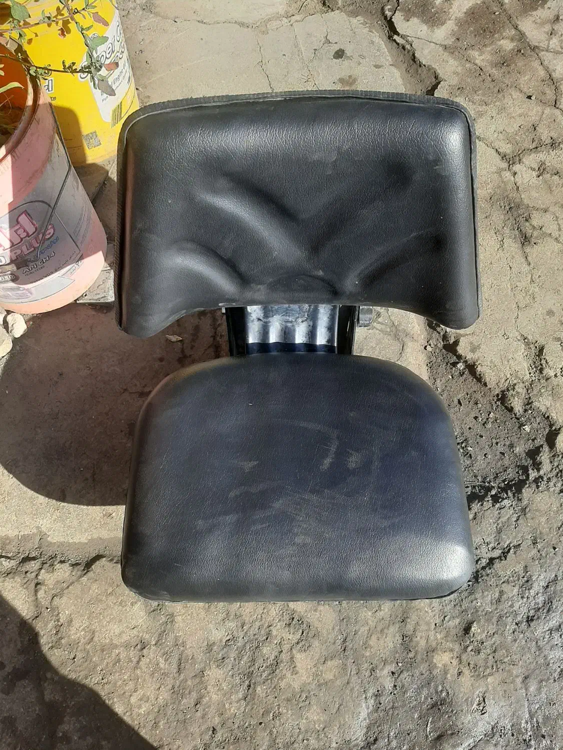 صندلی|صندلی و نیمکت|بابا حیدر, |دیوار