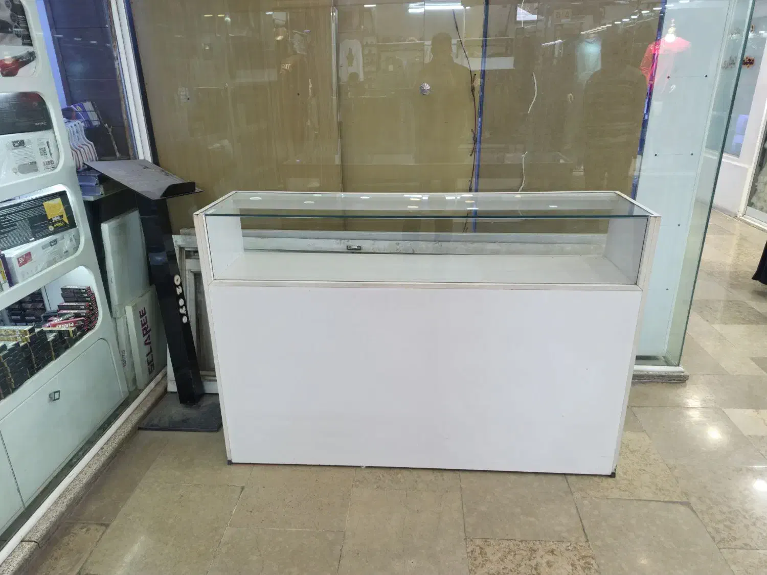 کانتر / پیشخوان /ویترین مغازه mdf ام دی اف شیشه ای|فروشگاه و مغازه|شاهین‌شهر, نظامی|دیوار