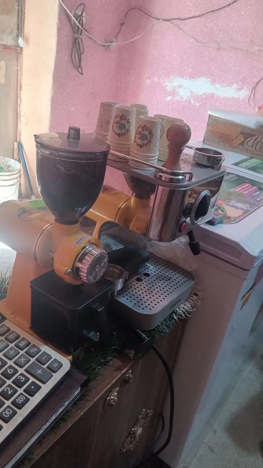 قهوه ساز وخردکن|سماور، چای‌ساز، قهوه‌ساز|کهنوج, |دیوار