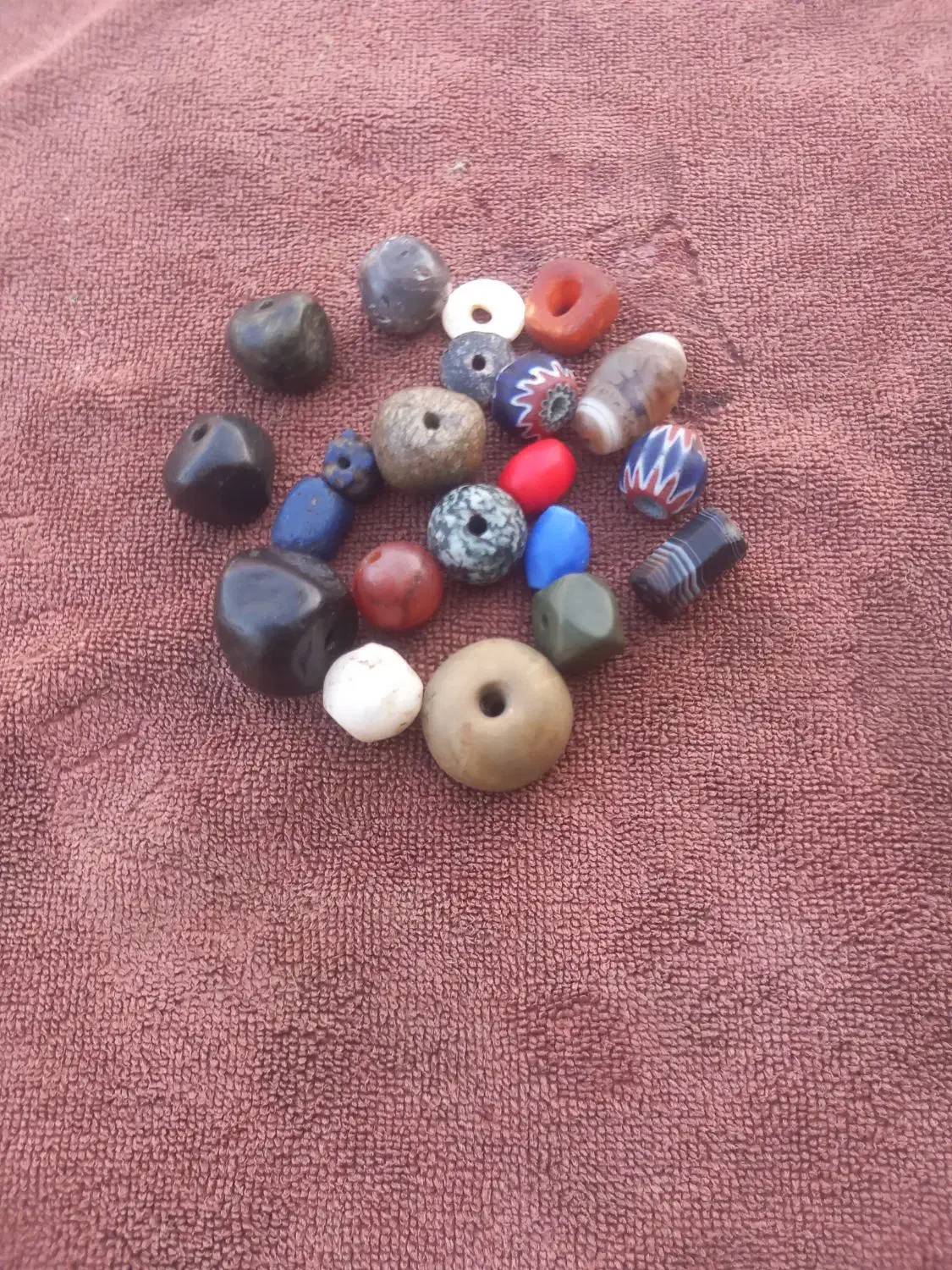 مهره سنگ قدیمی|کلکسیون اشیاء عتیقه|شیراز, کرونی(خاتونک)|دیوار