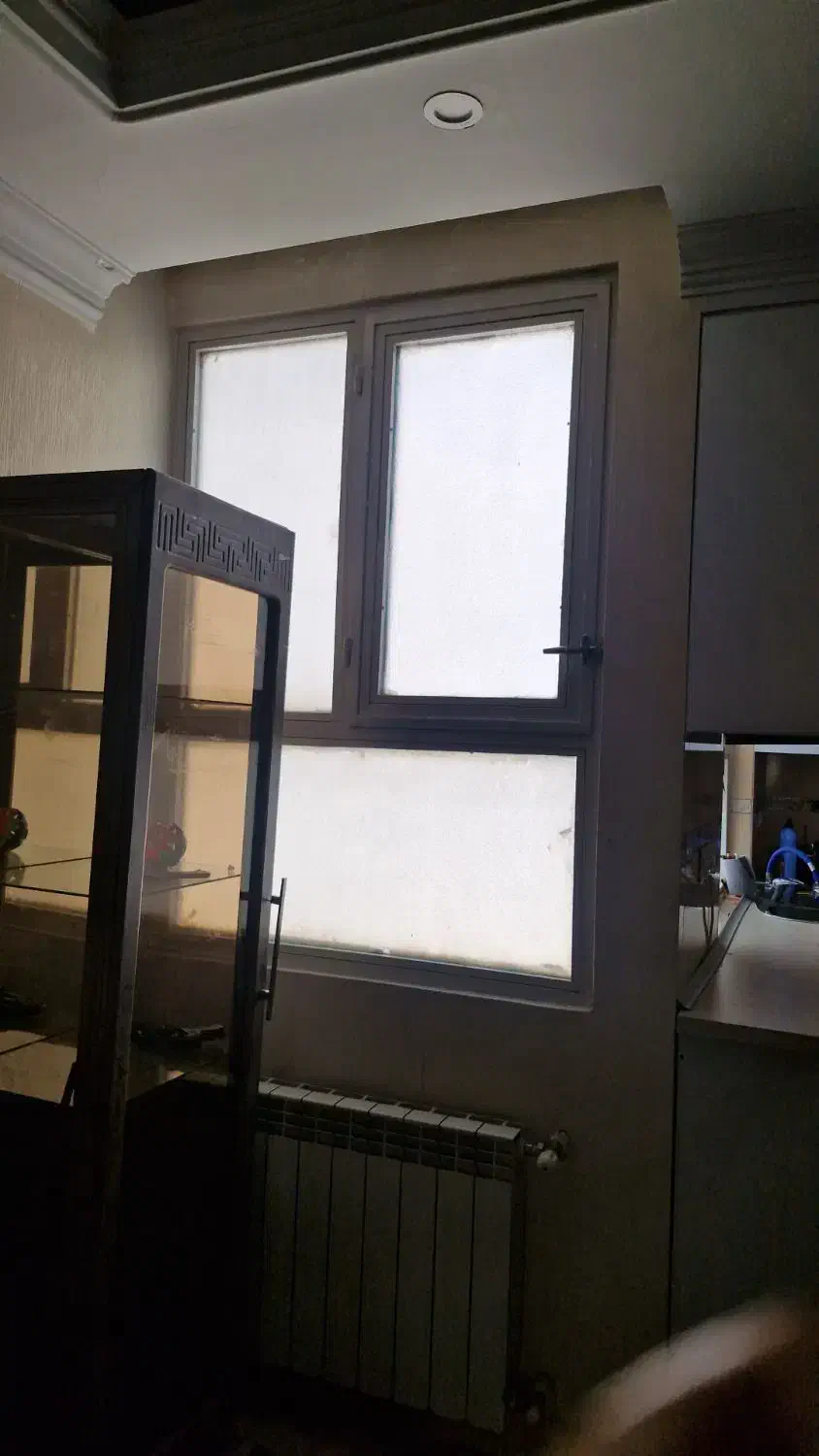 بوفه ویترین نو بدون هیچ گونه خط و خش|بوفه، ویترین، کنسول|تهران, تهرانسر شمالی|دیوار