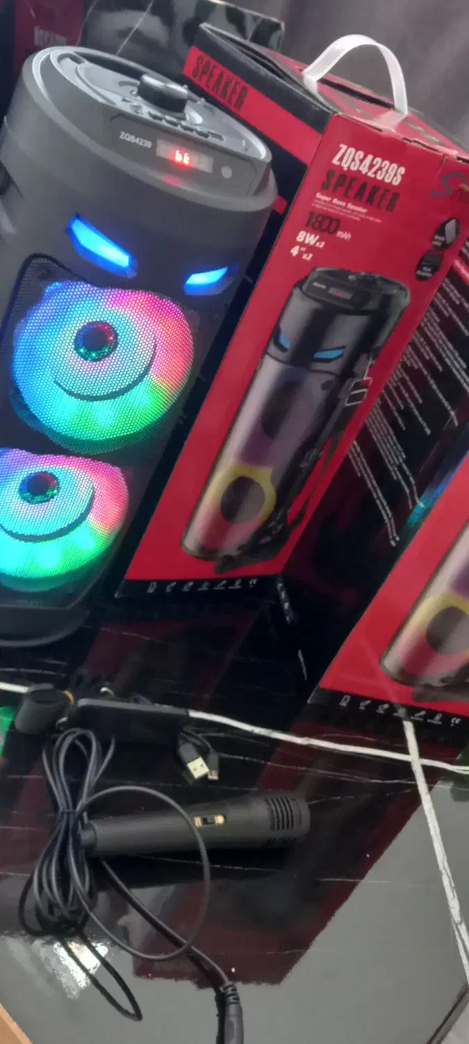 اسپیکر پر قدرت به همراه میکروفن|سیستم صوتی خانگی|اردبیل, |دیوار