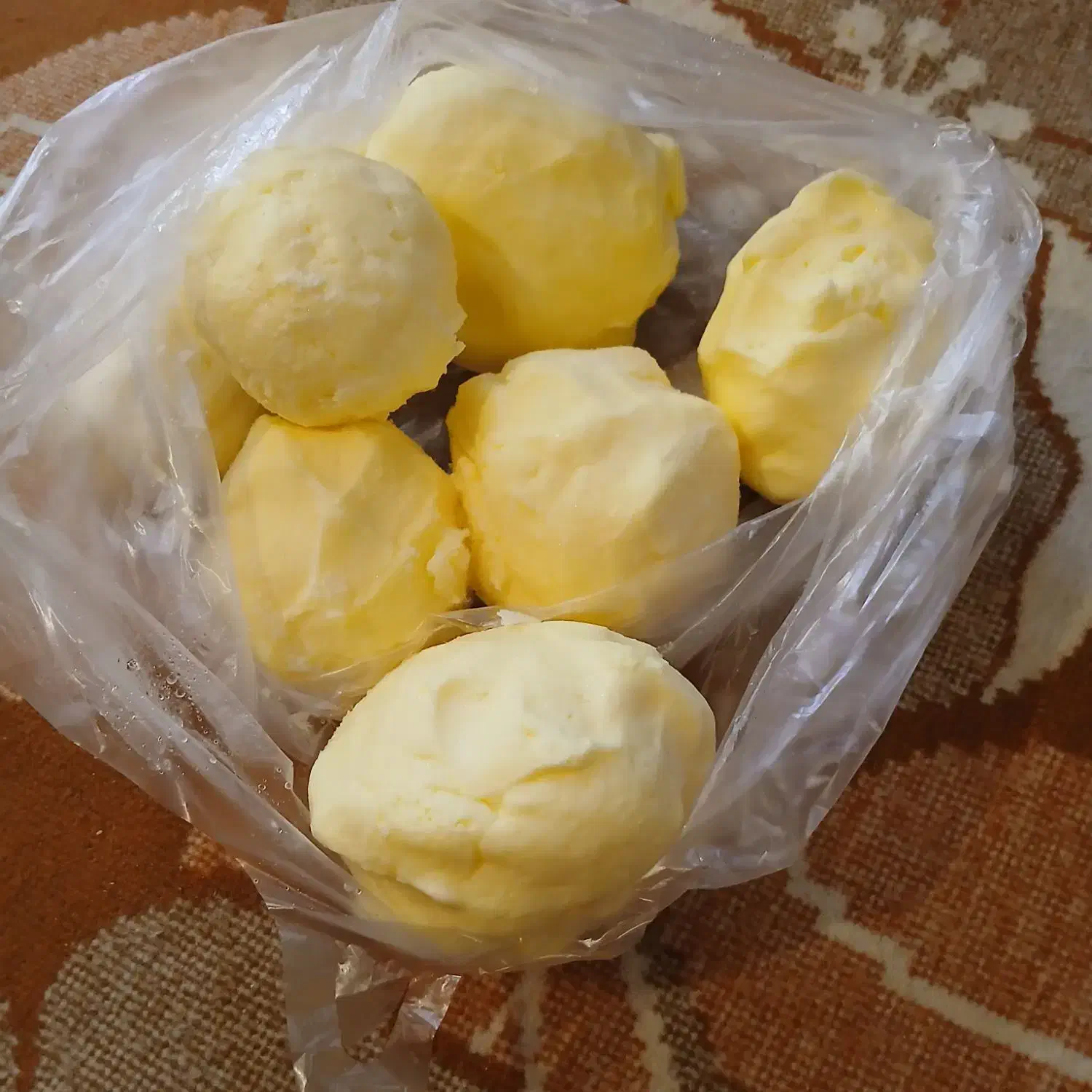 کره زرد محلی ،یونجه بهش میدم|خوردنی و آشامیدنی|اردل, |دیوار