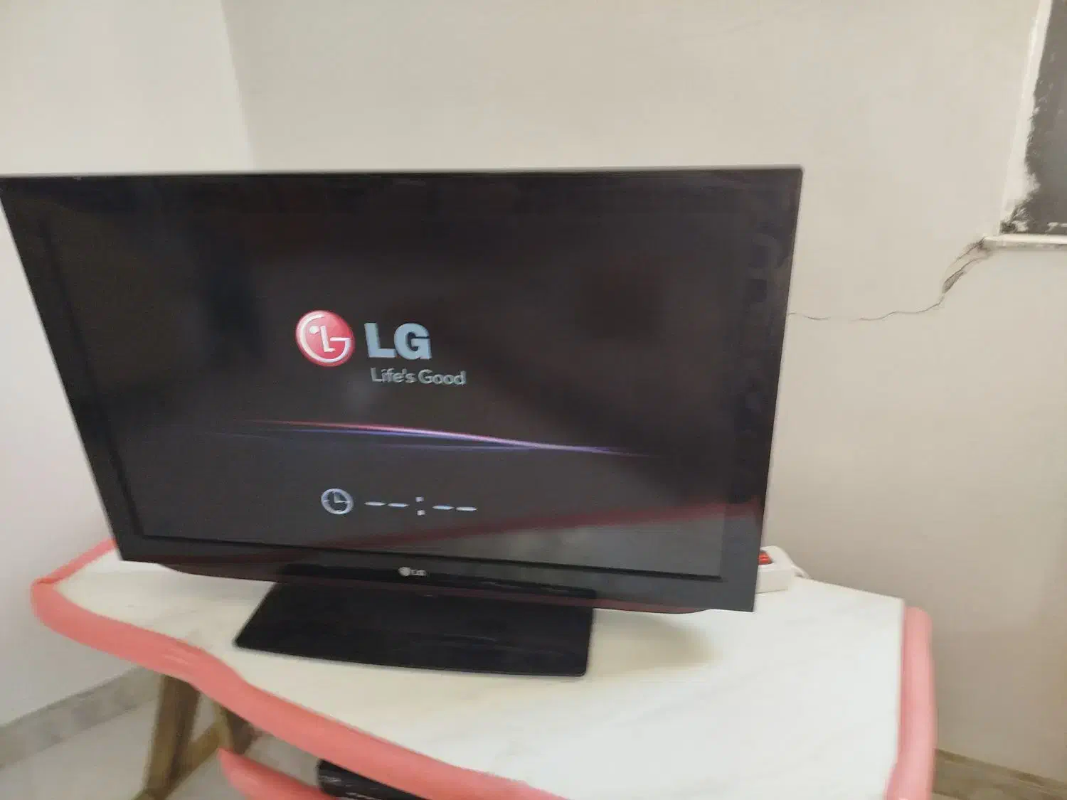 تلویزیون ال سی دی ۴۲ اینچ ال جی|تلویزیون و پروژکتور|مشهد, اقبال|دیوار