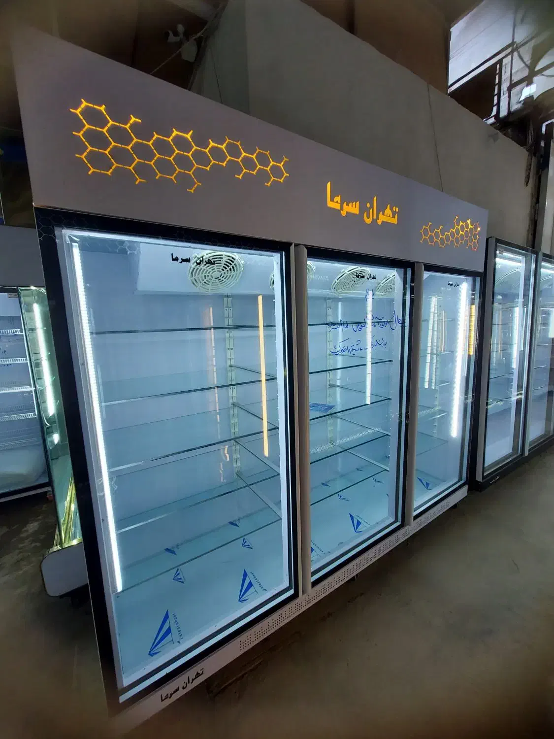یخچال فریزر ایستاده ویترینی ۲در ۳در موتور بالا|فروشگاه و مغازه|مشهد, فدک|دیوار