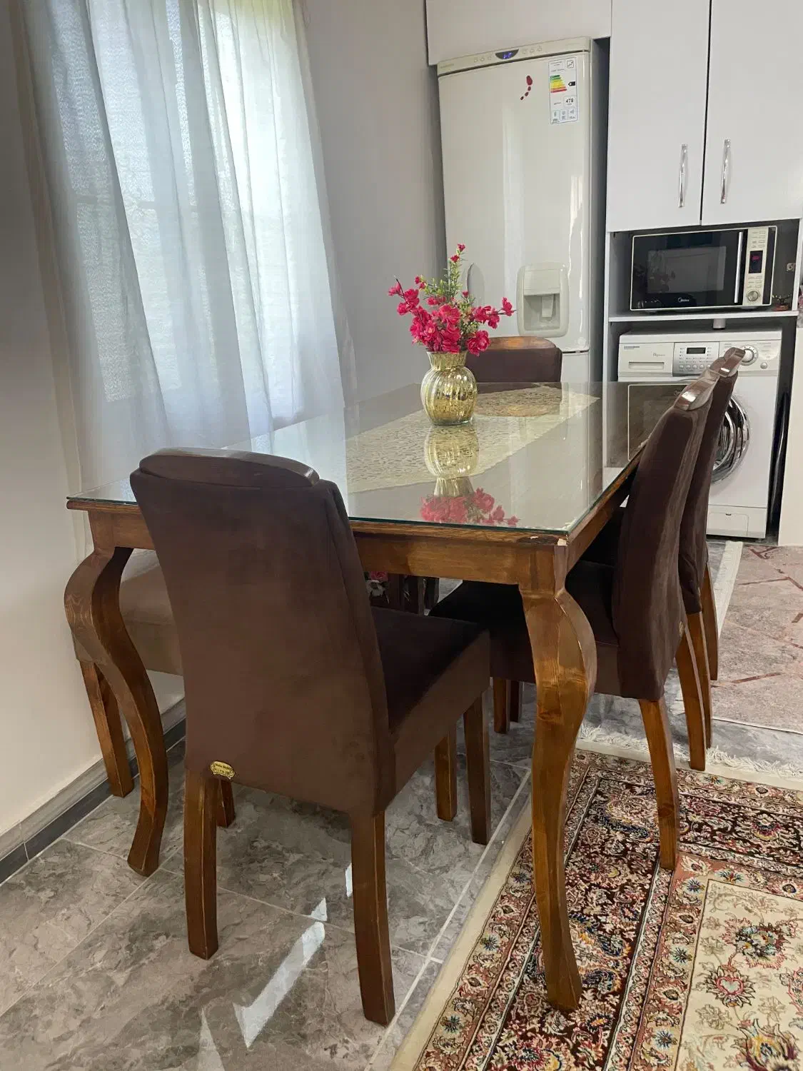 میز نهار خوری|میز و صندلی غذاخوری|رشت, بازار|دیوار