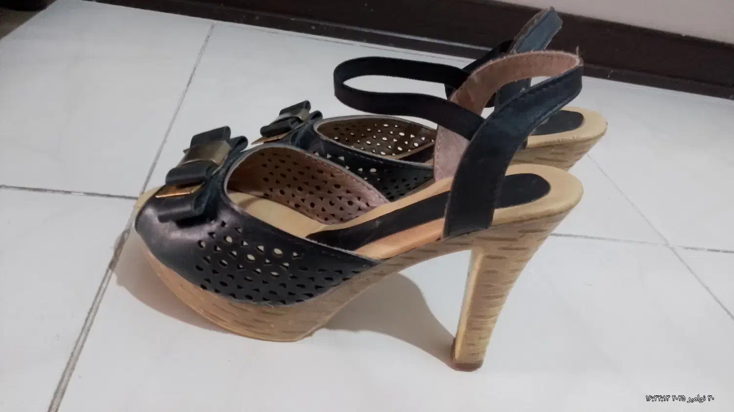 صندل چوبی زنانه|کیف، کفش، کمربند|پردیس, فاز ۳|دیوار