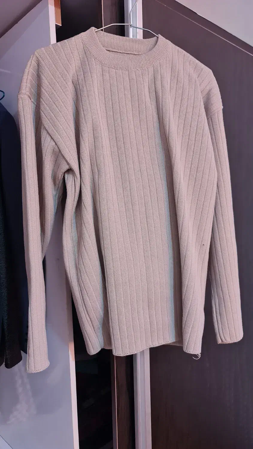 لباس پاییزه|لباس|صدرا-فارس, فاز ۱|دیوار