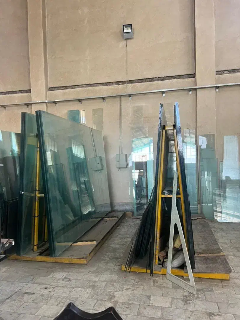 شیشه لمینت|مصالح و تجهیزات ساختمان|تهران, خزانه|دیوار