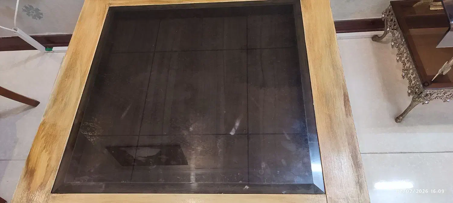 شیشه میز|میز و صندلی غذاخوری|قم, انسجام|دیوار