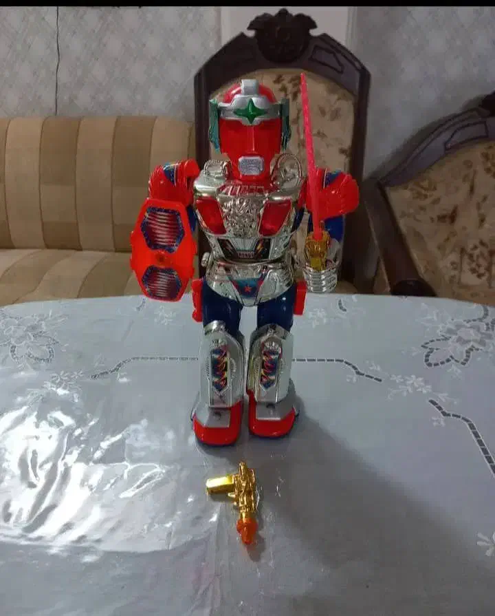 مردآهنی|اسباب‌بازی بچه|آمل, |دیوار