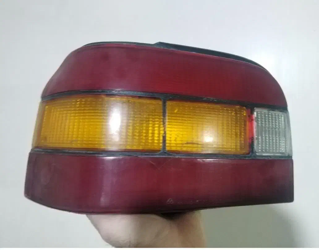 سه چراغ خطر مدل پایینی یه عدد مدل بالایی|قطعات یدکی و لوازم جانبی|مشکین‌دشت, |دیوار