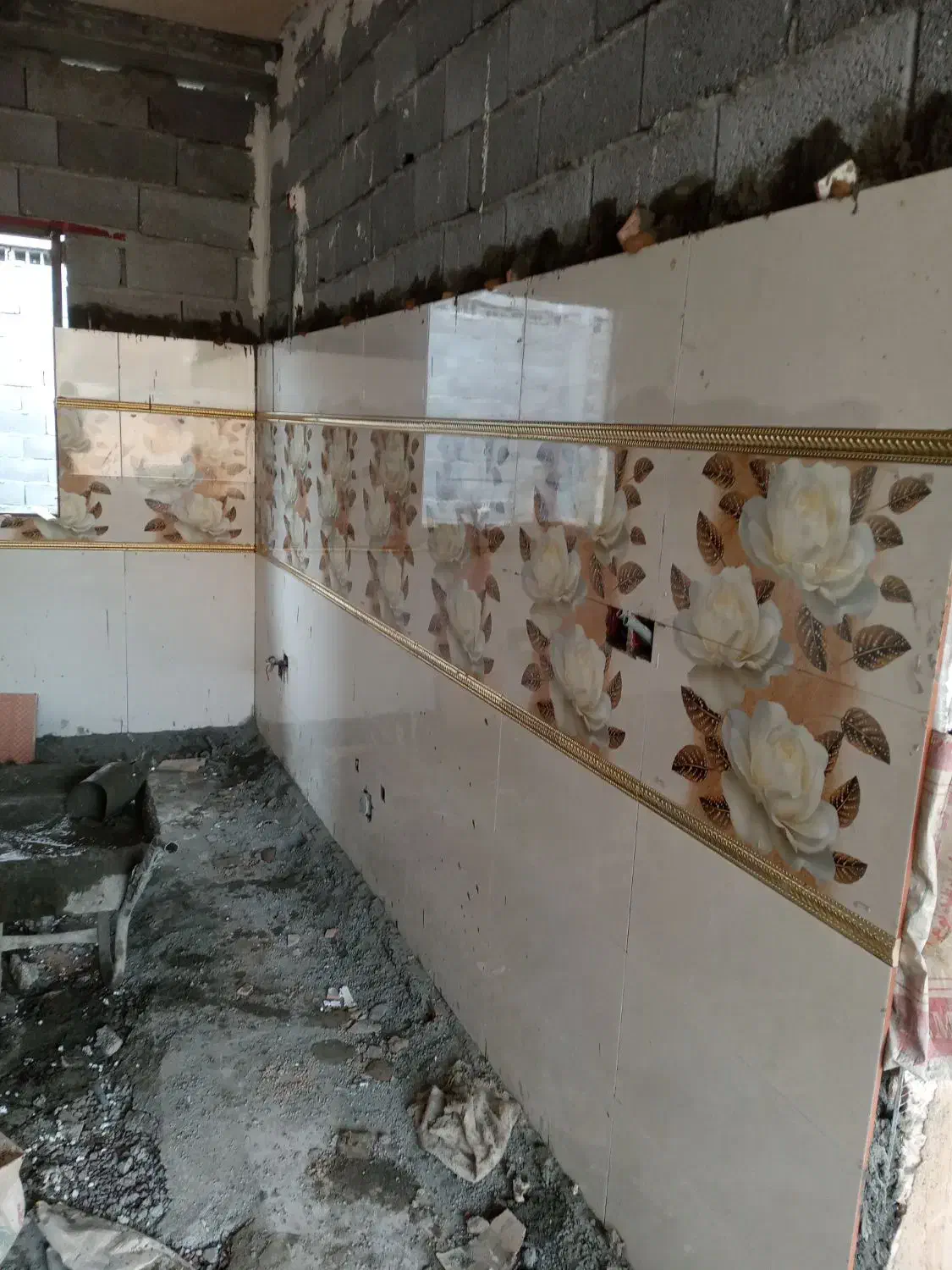 کاشیکاری و سرامیک کاری و موزاییک کاری|خدمات پیشه و مهارت|کرمانشاه, |دیوار