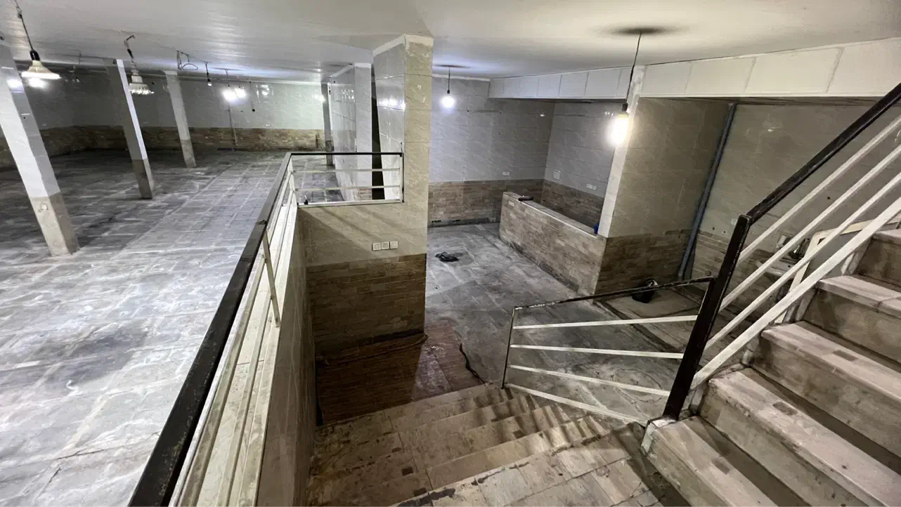 زیرزمین ۳۲۰ متر + ۳۰ متر همکف تجاری - اجاره|اجارهٔ مغازه و غرفه|تبریز, |دیوار