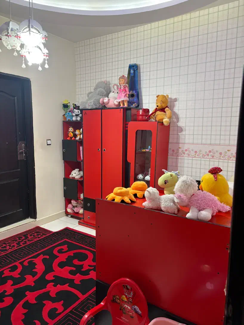 فروش تخت کمد جنس MDF کامل به همراه فرش|تخت و سرویس خواب|کرمانشاه, |دیوار