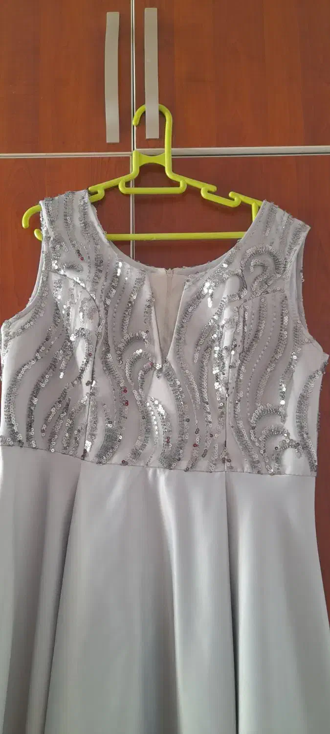 لباس مجلسی|لباس|شاهین دژ, |دیوار