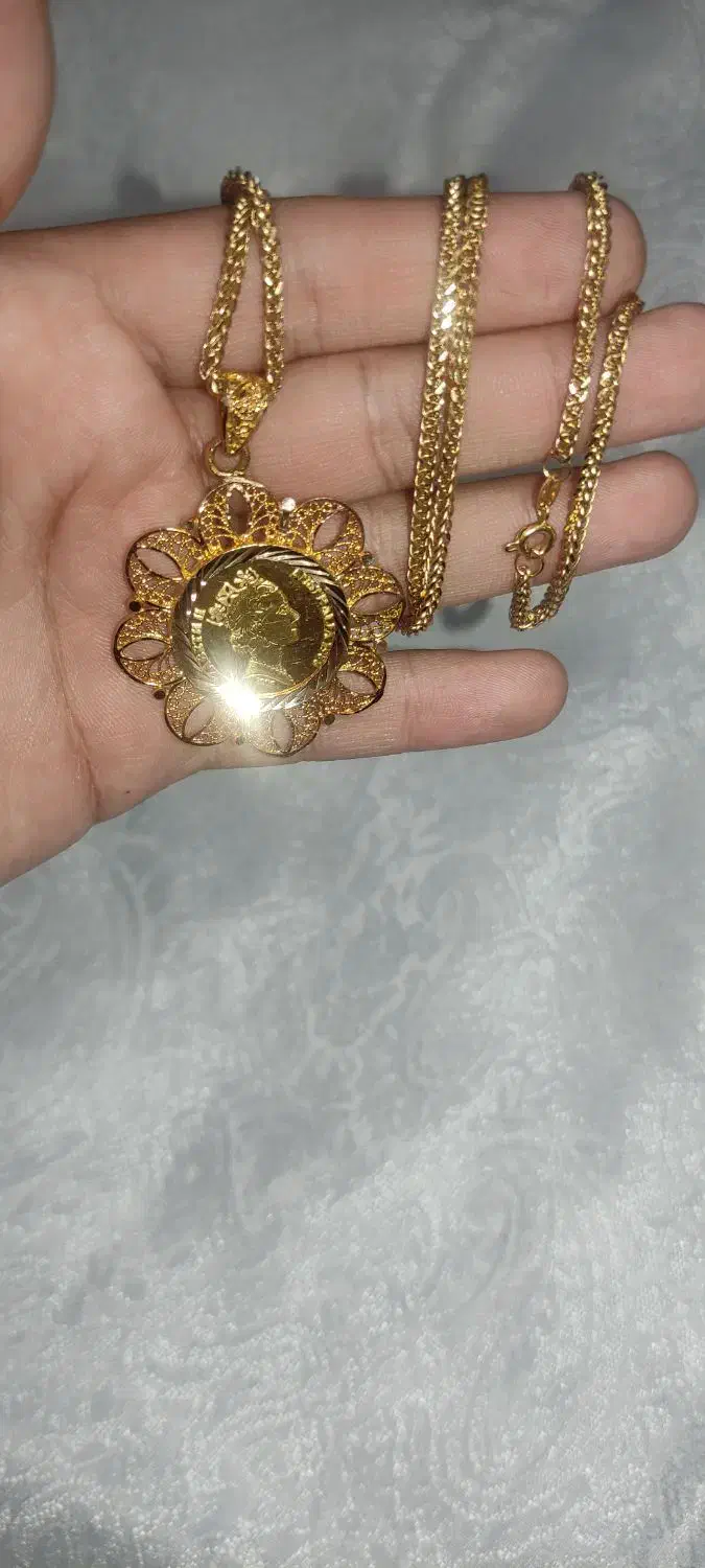 مقداری طلا|جواهرات|دره شهر, |دیوار