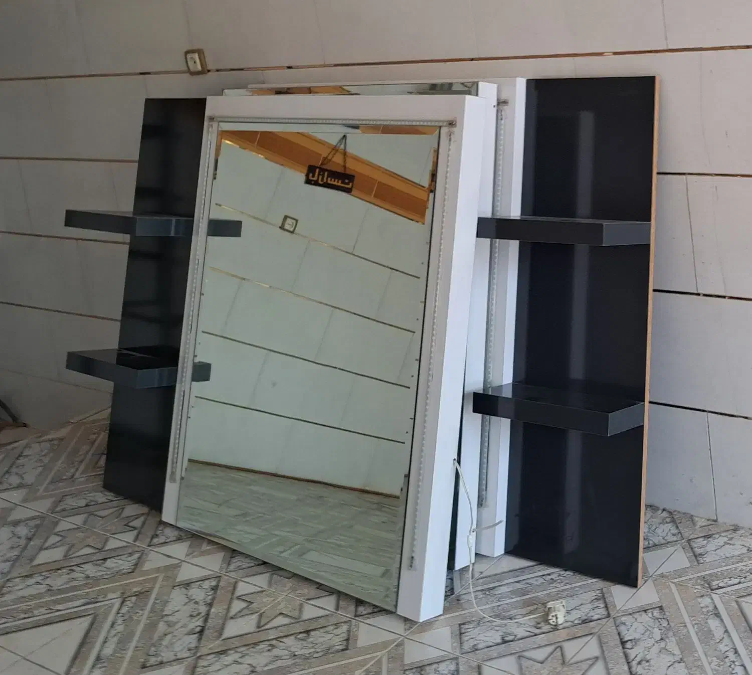 فروش دکور و وسایل ارایشگاه|آرایشگاه و سالن‌های زیبایی|اصفهان, شهرک کوثر|دیوار