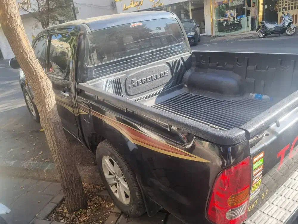 هایلوکس ۲۰۰۶|خودرو سواری و وانت|تهران, جمهوری|دیوار